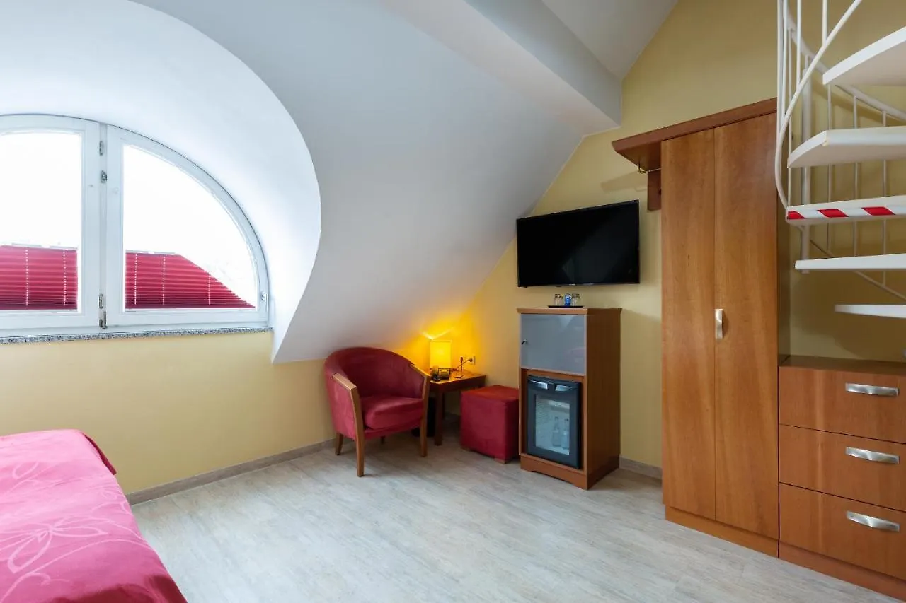 Hotel Am Schillerpark Esslingen am Neckar 3*,  Germany