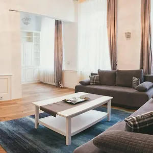 https://helvetia-suites.dusseldorf-hotel.net