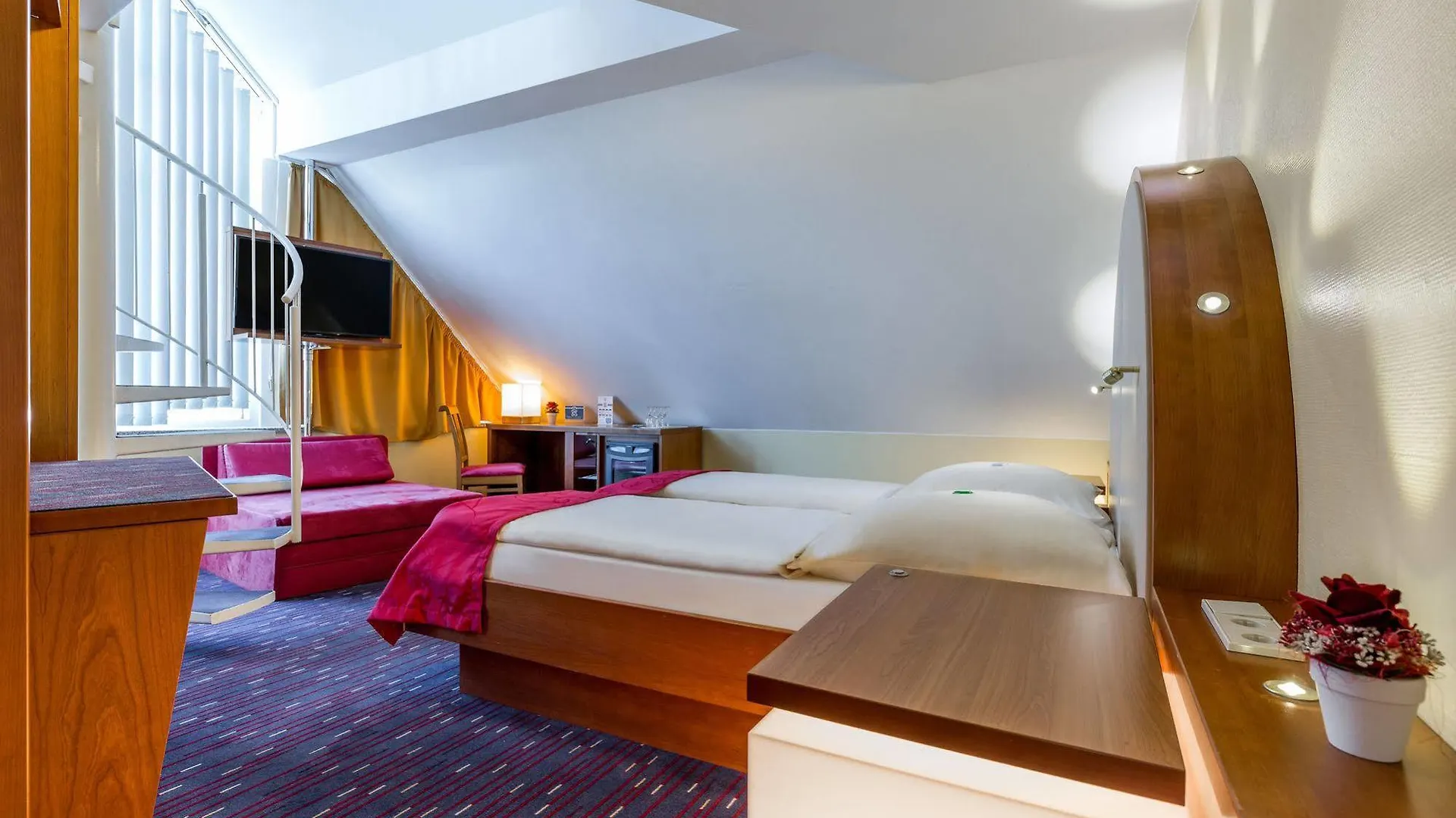 Hotel Am Schillerpark Esslingen am Neckar 3*,